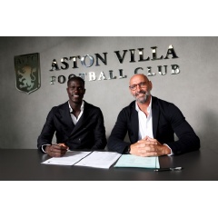 Villa announce Amadou Onana signing