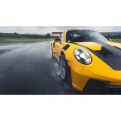 911 GT3 RS, Michelin Pilot Sport S 5, 2025, Porsche AG

911 GT3 RS: Fuel consumption* combined (WLTP) 13.2 l/100 km, CO₂ emissions* combined (WLTP) 299 g/km, CO₂ class G , CO₂ class weighted combined G