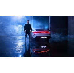 David Guetta, Taycan Turbo GT with Weissach Package, Dubai, UAE, 2025, Porsche AG

Taycan Turbo GT with Weissach package: Electric power consumption* combined (WLTP) 21.3 � 20.6 kWh/100 km, CO₂ emissions* combined (WLTP) 0 g/km, CO₂ cla