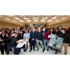 �F1 The Movie� star Brad Pitt, Tim Cook and fans at a special event at Apple Fifth Avenue.