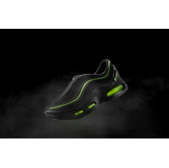 Nike Air Max 95000. The Nike Air Max 95000 features a “Big Bubble” Max Air unit in the heel and a smaller Max Air unit in the forefoot to provide a consistently soft, smooth and just-springy-enough feeling underfoot.