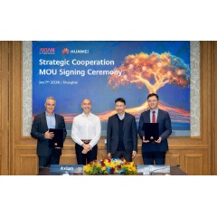Representatives of AXIAN Telecom and Huawei at the Strategic Cooperation MoU Signing Ceremony