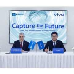 From left to right: Prof. Antonio De Sousa Abreu, Director of the Division of Ecological and Earth Sciences, UNESCO; Yu Meng, Vice President of Imaging at vivo. Youth Leading the Story: Building a Shared Global Commitment