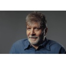 Netflix Announces the Adaptation of Marcelo Rubens Paiva�s �Happy Old Year�