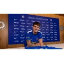 Pep Chavarria signs for Chelsea!