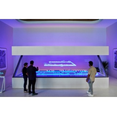 Apple’s new Advanced Manufacturing Center in Houston gives small- and medium-sized businesses direct experience with state-of-the-art equipment, interactive labs, and tools they need to accelerate innovation.