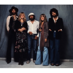 Fleetwood Mac tells their story in Apple Original Films’ fully authorized documentary “Fleetwood Mac: The Chain,” premiering globally on Apple TV on January 29, 2027.